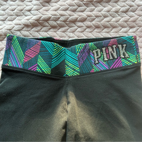 Y2K Pink Victoria’s Secret capri yoga pants - Picture 4 of 9